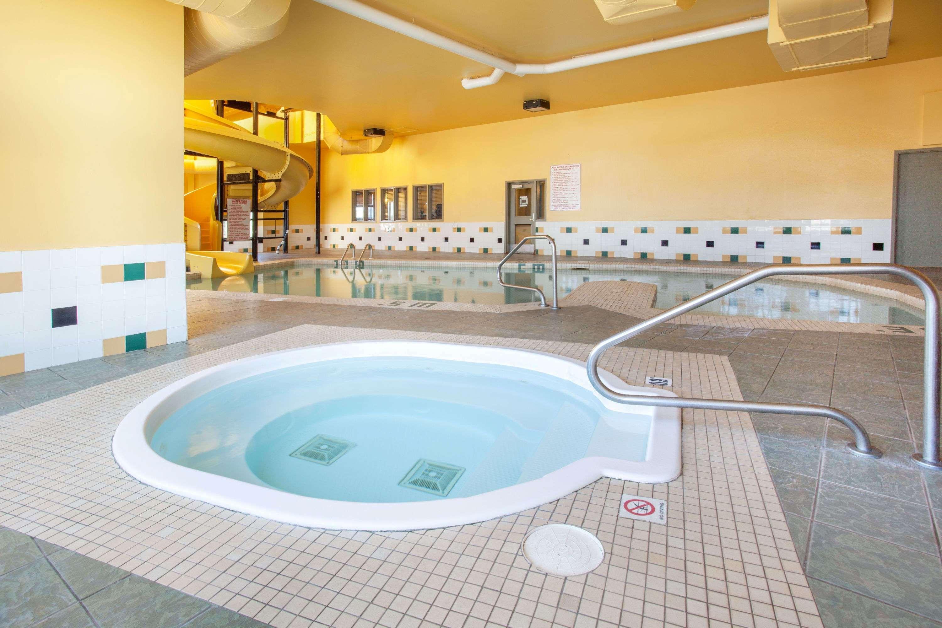 Super 8 By Wyndham Truro Ns Hotel Exterior photo