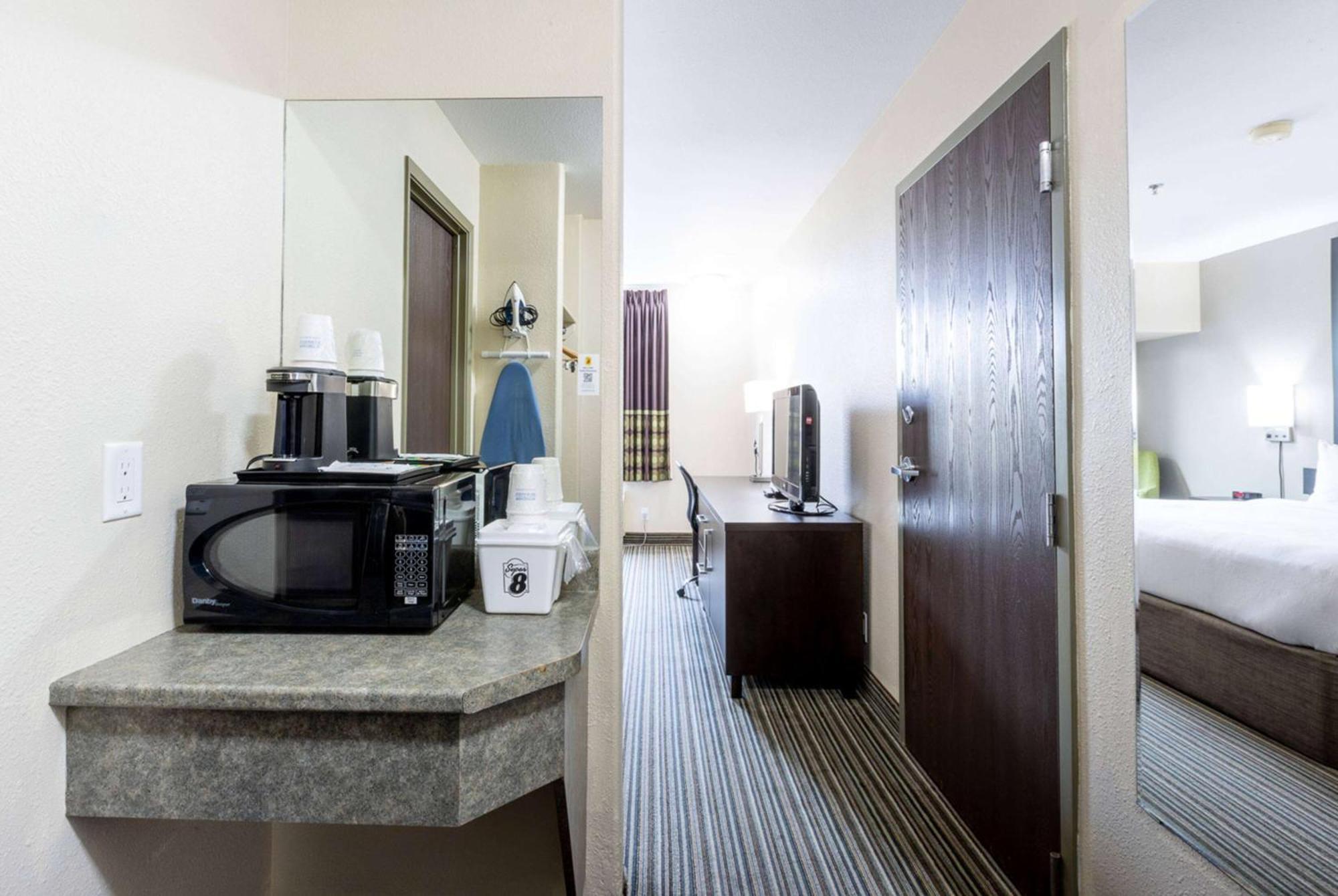 Super 8 By Wyndham Truro Ns Hotel Exterior photo